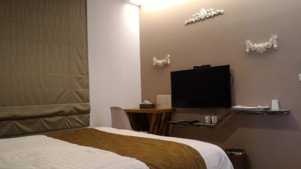 Hotel Eight View à Luodong Extérieur photo
